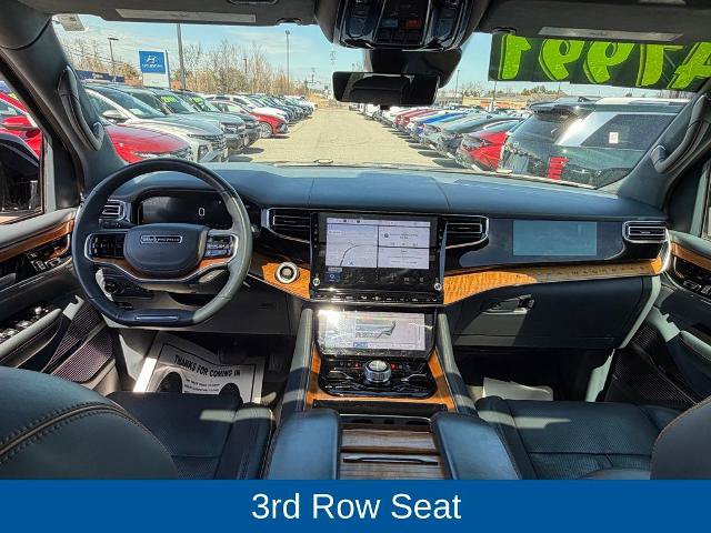 Used 2022 Jeep Grand Wagoneer Series II w/ Convenience Group III AWD/4WD image 4