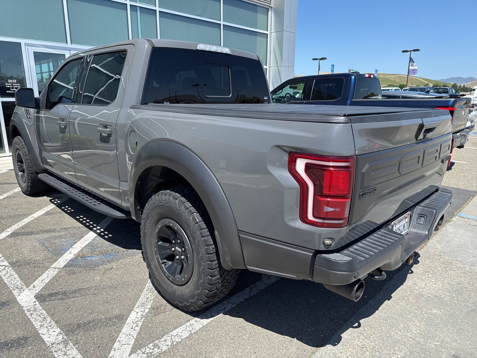 Certified 2018 Ford F150 Raptor w/ Equipment Group 802A Luxury AWD/4WD image 3