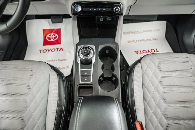 Certified 2024 Ford Escape SE w/ PHEV Premium Package image 28