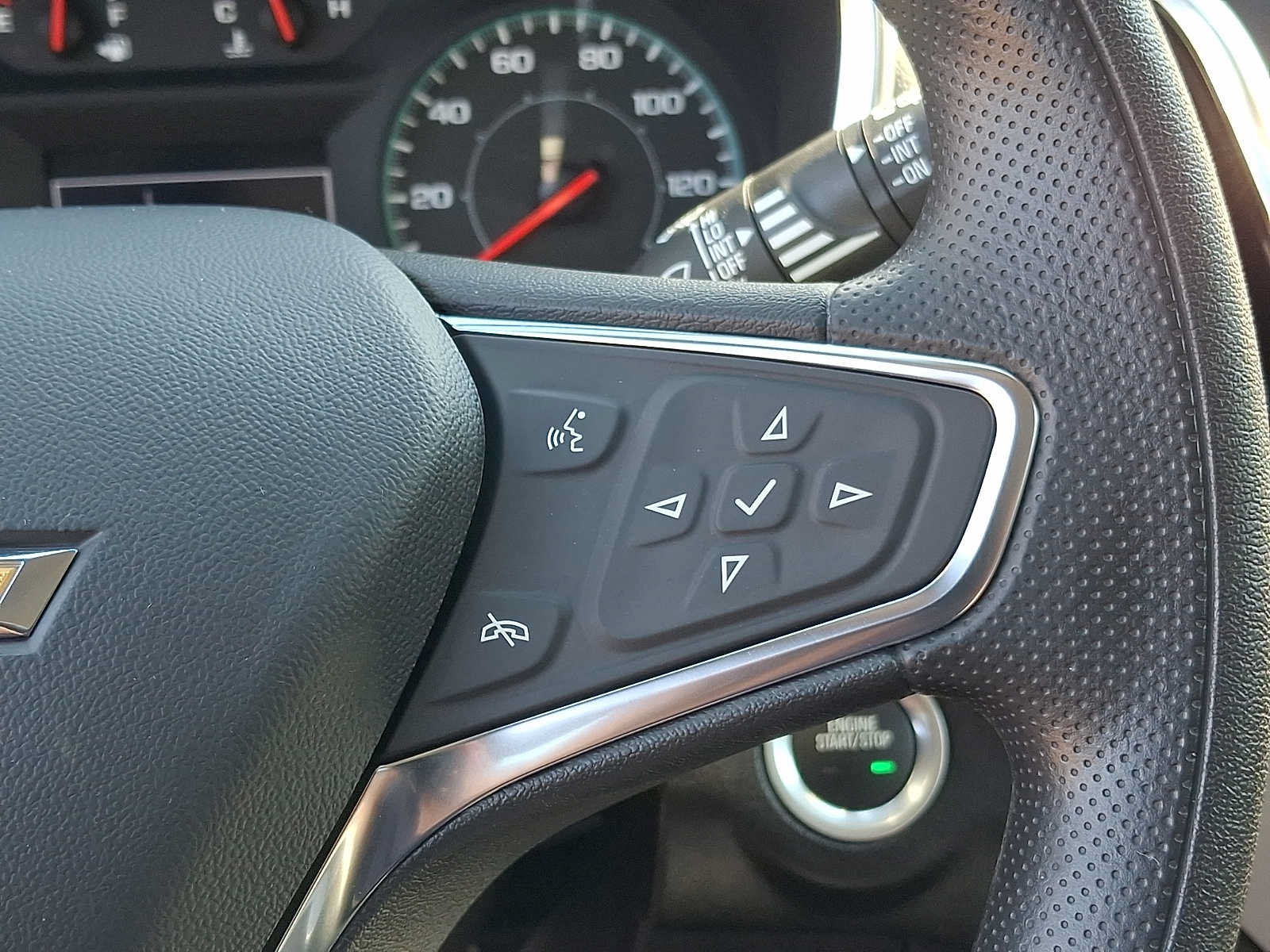 Used 2024 Chevrolet Equinox LS FWD image 21