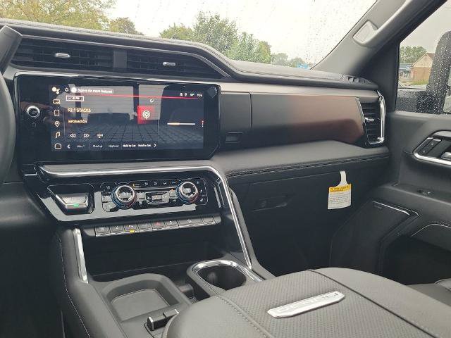 Used 2025 GMC Sierra 2500 Denali w/ Denali Reserve Package AWD/4WD image 30