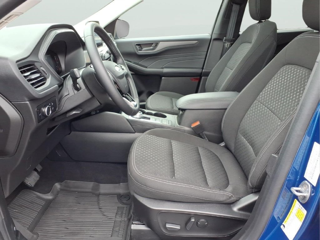 Certified 2023 Ford Escape Active AWD/4WD image 12