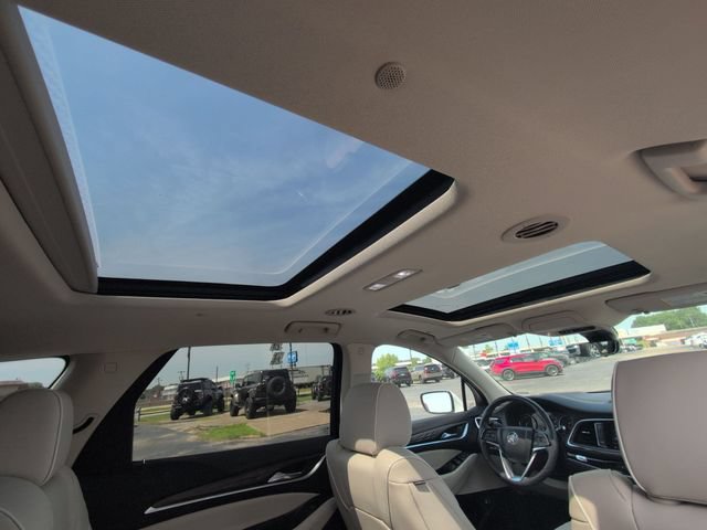 Used 2022 Buick Enclave Avenir w/ Avenir Technology Package FWD image 20