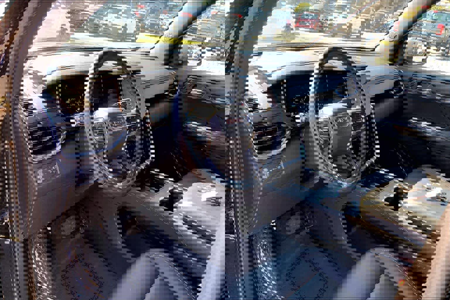 Used 2024 GMC Acadia Elevation image 16