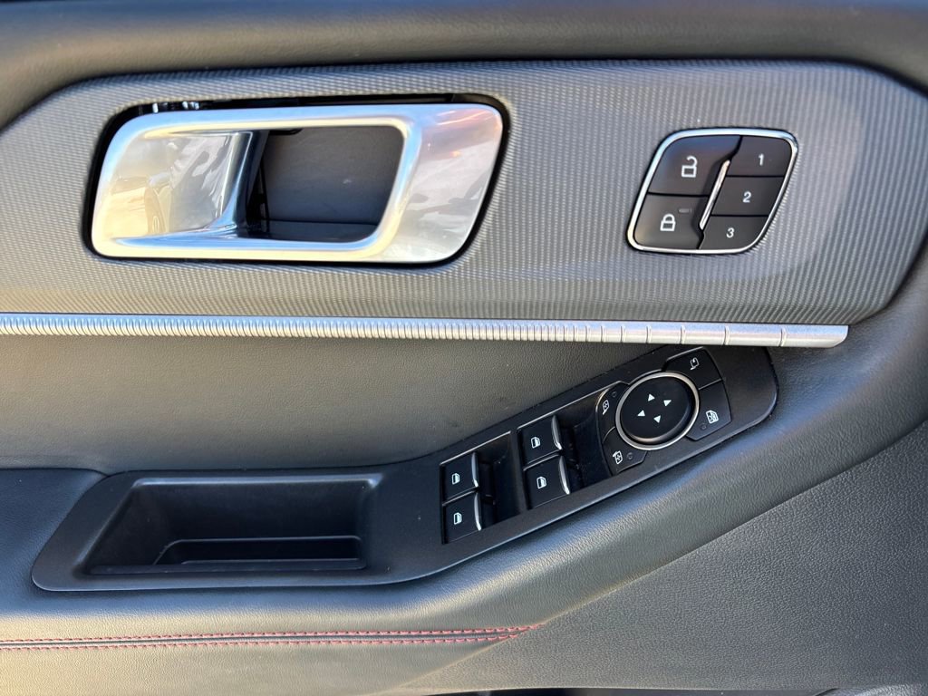 Certified 2025 Ford Explorer ST-Line w/ Premium Package image 16