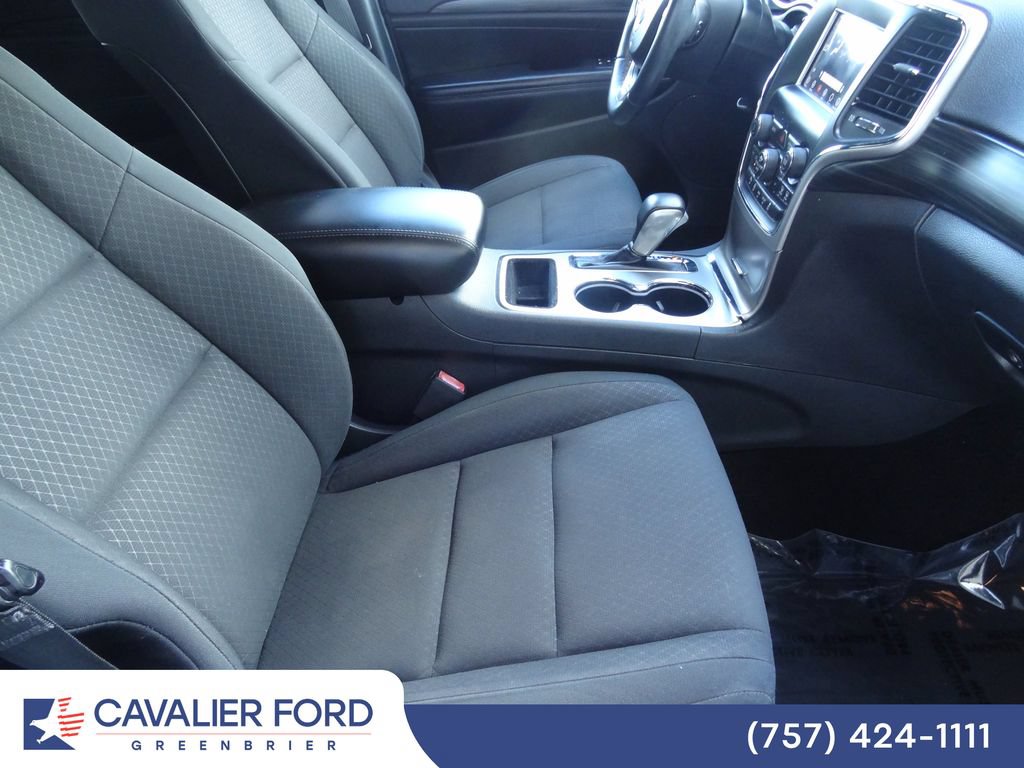 Used 2019 Jeep Grand Cherokee Laredo RWD image 12