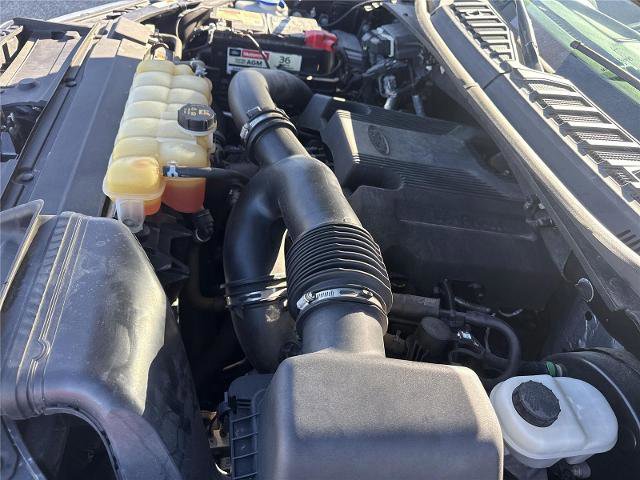 Certified 2018 Ford F150 Platinum w/ Equipment Group 701A Luxury image 32