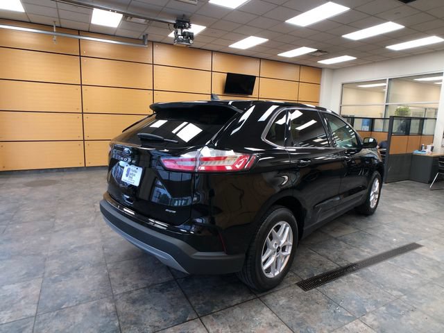 Certified 2024 Ford Edge SEL w/ Convenience Package AWD/4WD image 7