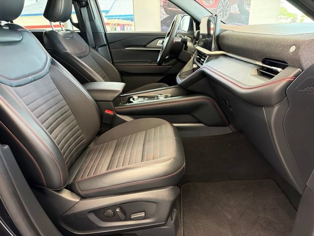 Certified 2025 Ford Explorer ST-Line AWD/4WD image 14
