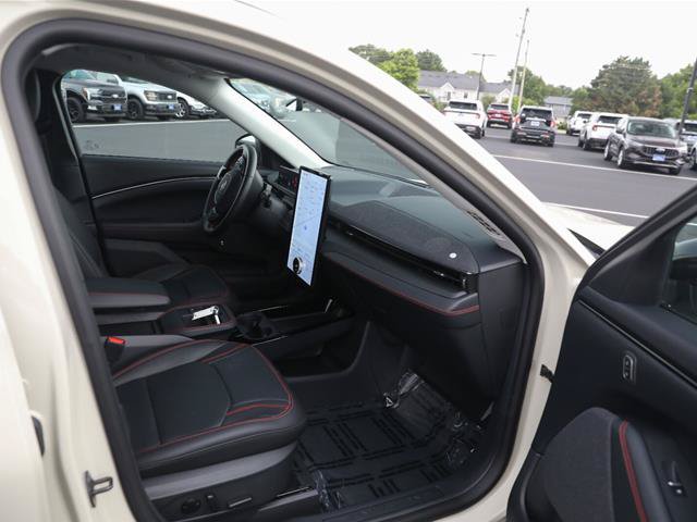 Certified 2025 Ford Mustang Mach-E Premium w/ Sport Appearance Package AWD/4WD image 32