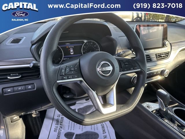 Used 2024 Nissan Altima 2.5 SV image 22