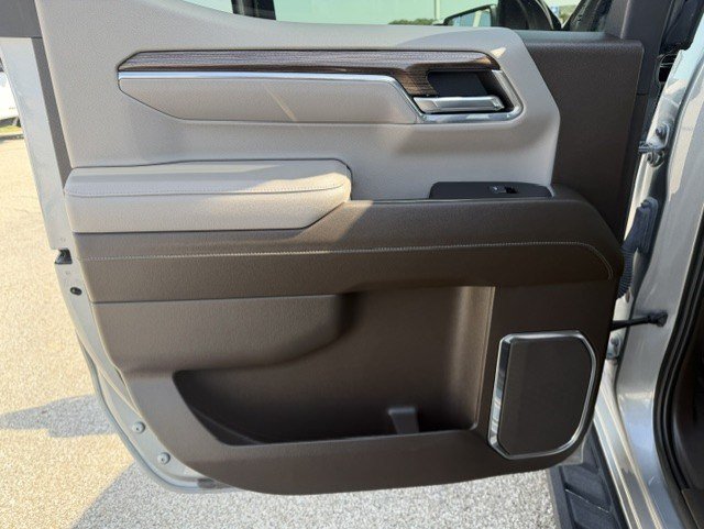 Used 2024 Chevrolet Silverado 1500 LT Trail Boss w/ Convenience Package II AWD/4WD image 27