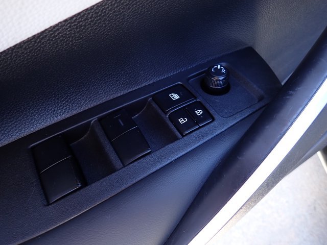 Used 2025 Toyota Corolla SE FWD image 12