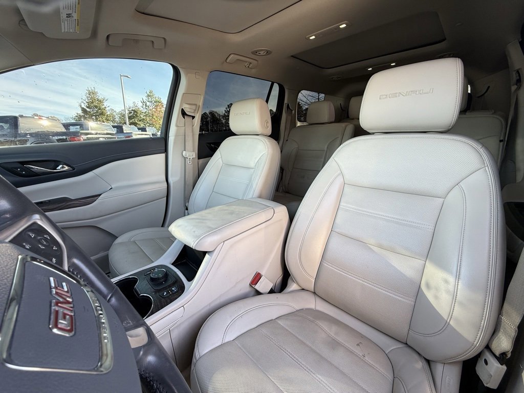Used 2021 GMC Acadia Denali w/ Denali Technology Package image 22
