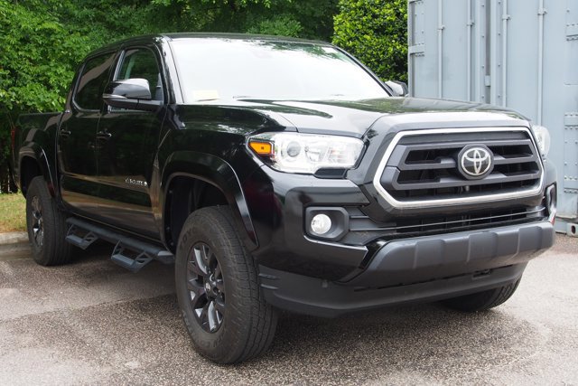 Used 2023 Toyota Tacoma SR5 AWD/4WD image 7