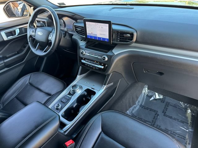 Certified 2020 Ford Explorer XLT w/ Equipment Group 202A AWD/4WD image 21
