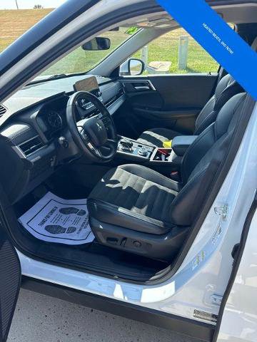 Used 2024 Mitsubishi Outlander SE AWD/4WD image 16