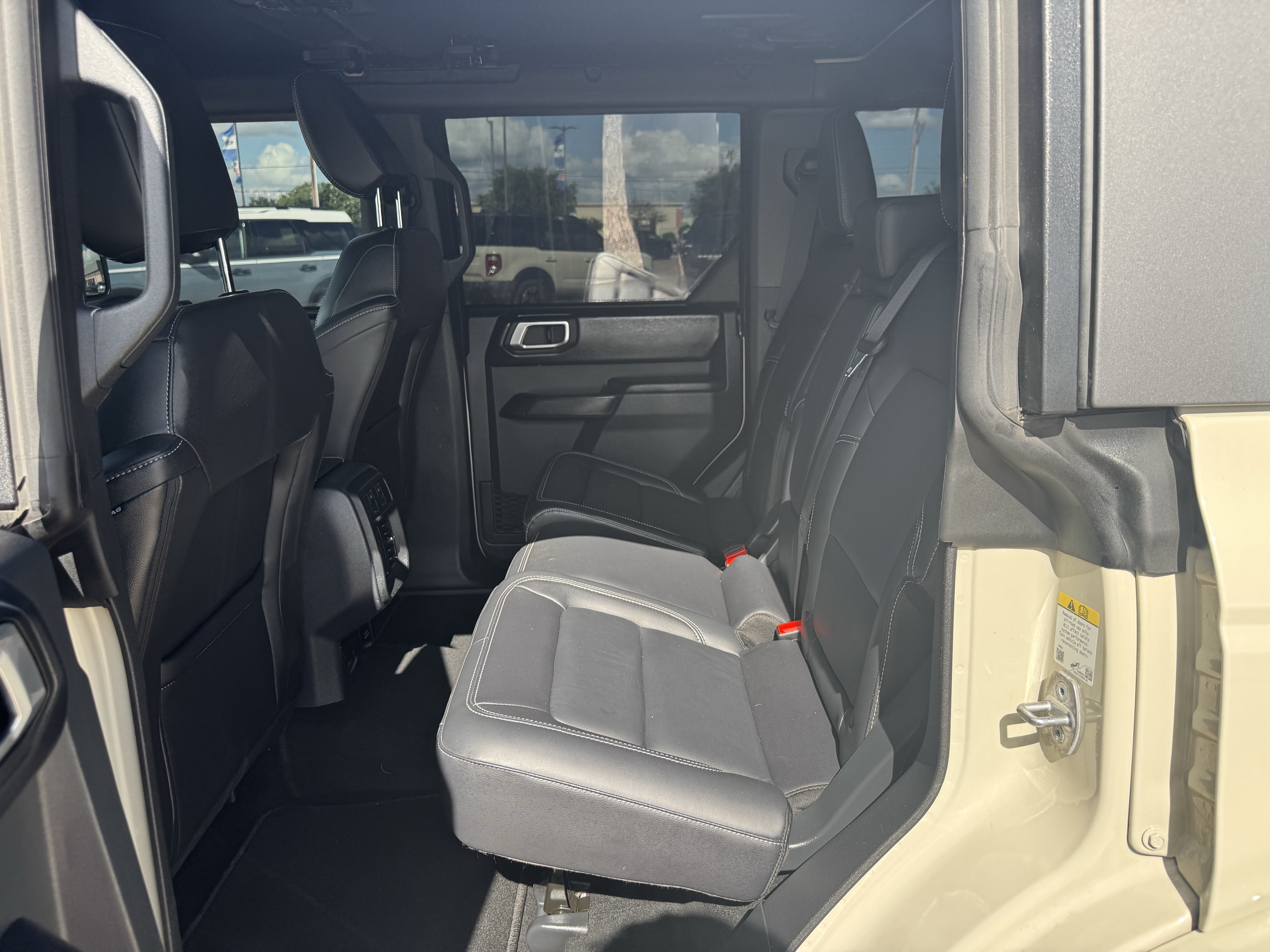 Certified 2025 Ford Bronco Outer Banks AWD/4WD image 25