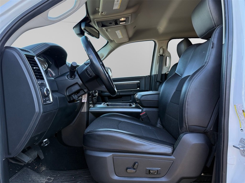 Used 2018 RAM 2500 Big Horn w/ Sport Appearance Group image 9