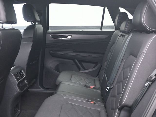 Used 2024 Volkswagen Atlas Cross Sport SE AWD/4WD image 5
