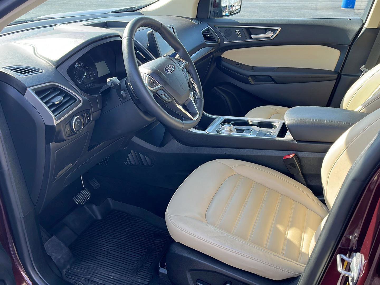 Certified 2024 Ford Edge SEL w/ Convenience Package image 9