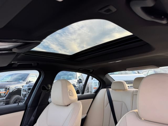 Used 2023 BMW 330i xDrive Sedan w/ Premium Package AWD/4WD image 29