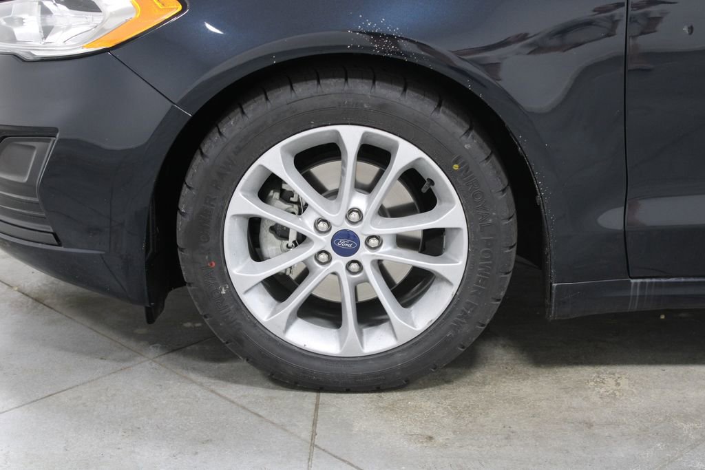 Certified 2020 Ford Fusion SE FWD image 18