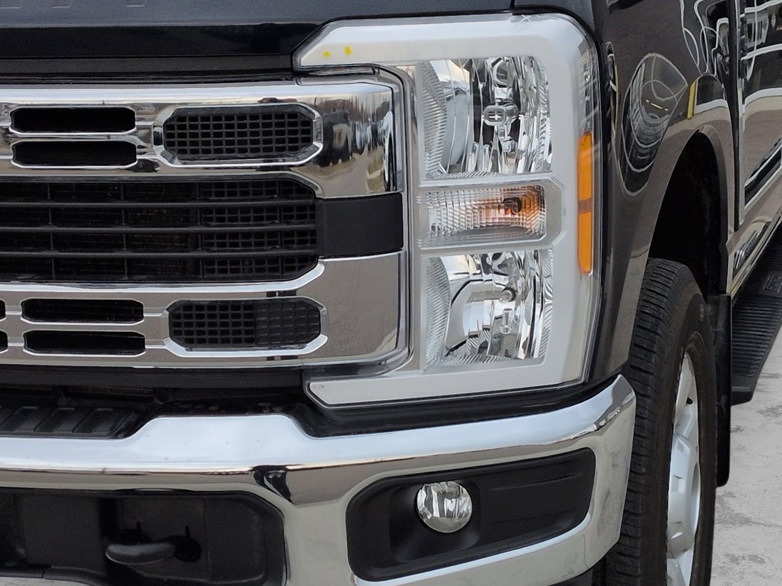 Certified 2023 Ford F250 XLT AWD/4WD image 13