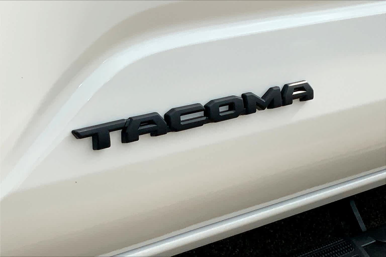 Used 2024 Toyota Tacoma SR5 RWD image 31