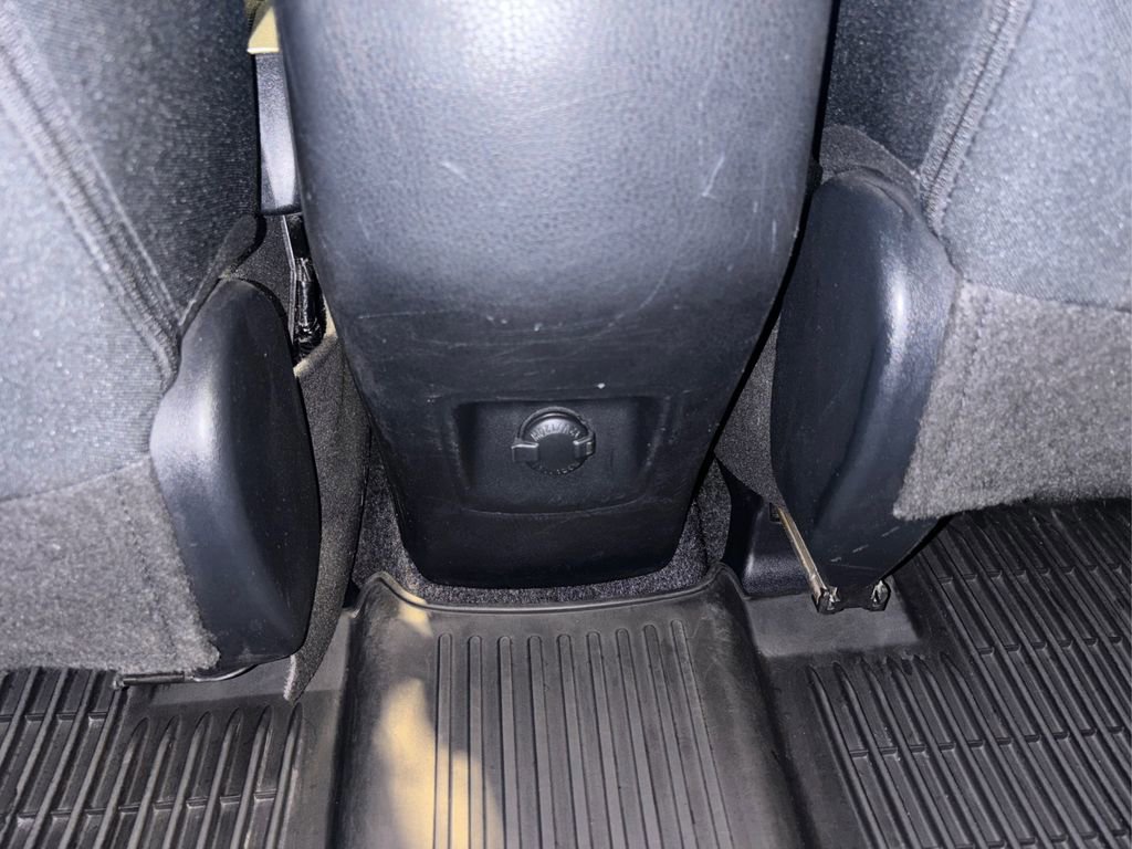 Used 2018 Toyota RAV4 XLE w/ Plus Extra Value Package image 29