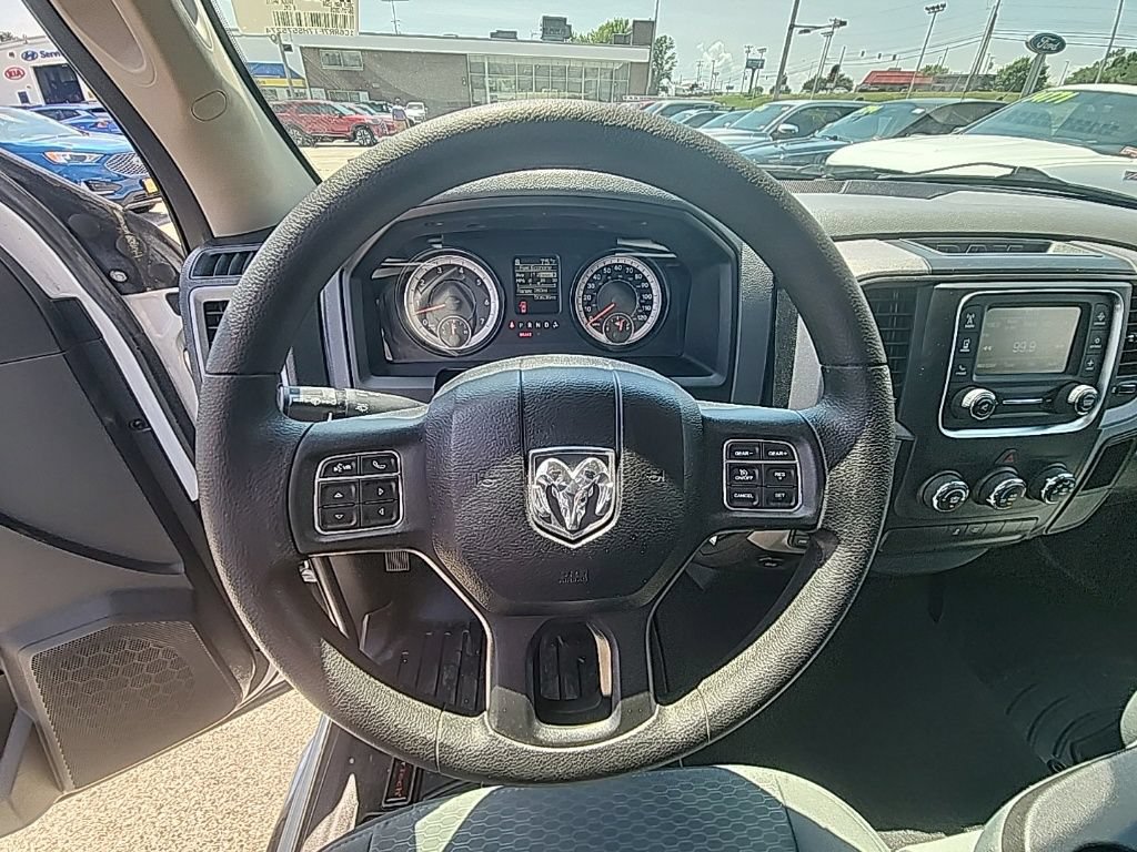 Used 2017 RAM 1500 Express AWD/4WD image 12