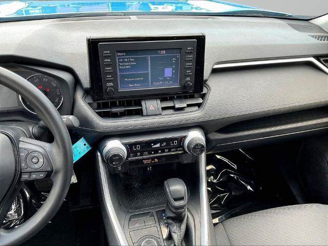 Used 2019 Toyota RAV4 LE w/ Carpet Mat Package AWD/4WD image 9