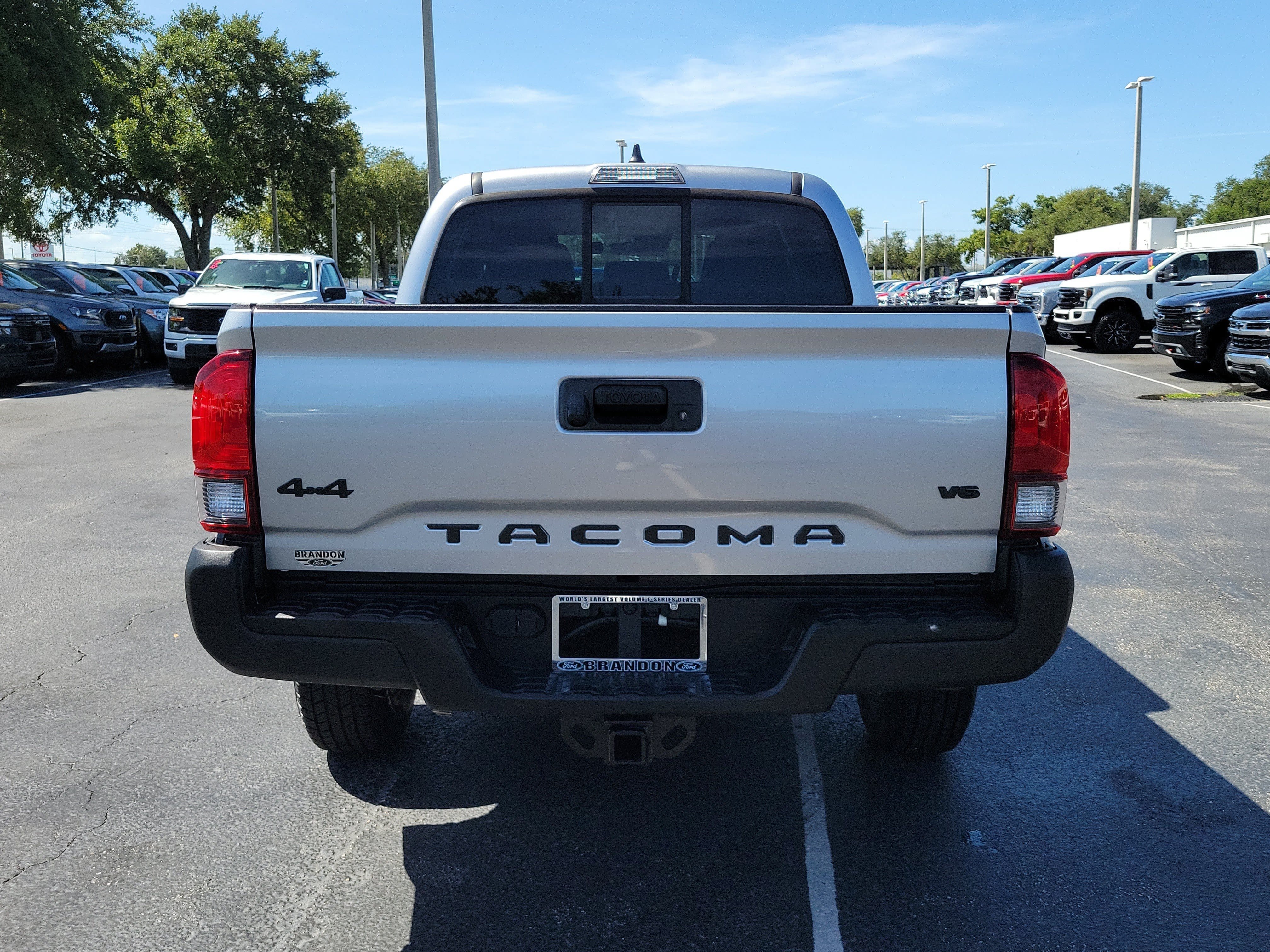 Used 2023 Toyota Tacoma SR AWD/4WD image 8