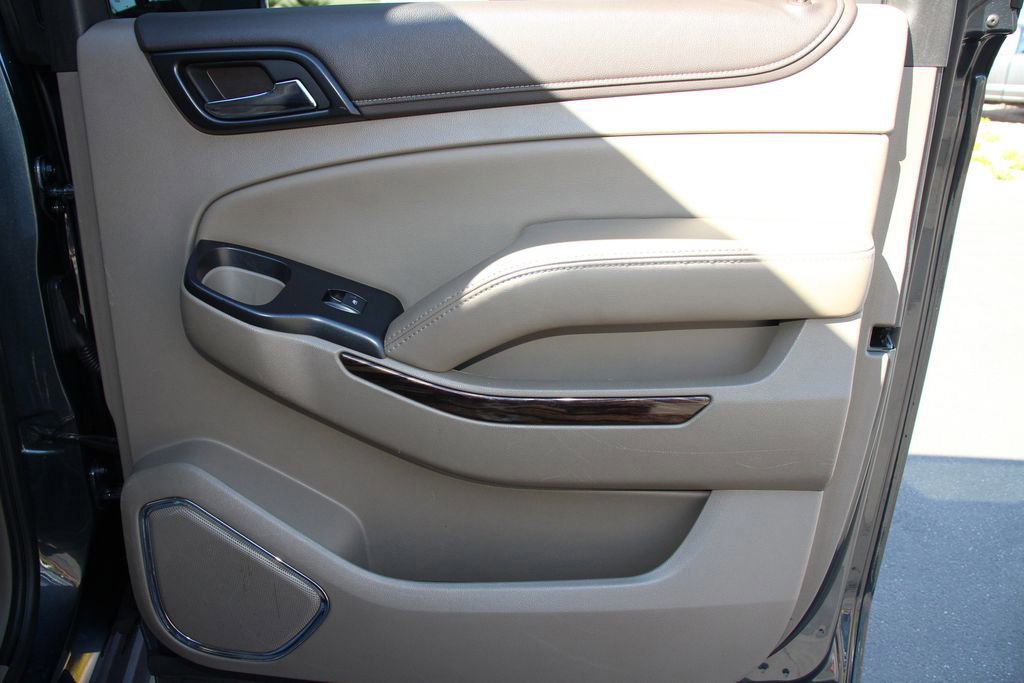 Used 2020 GMC Yukon XL SLT w/ Premium Edition image 25