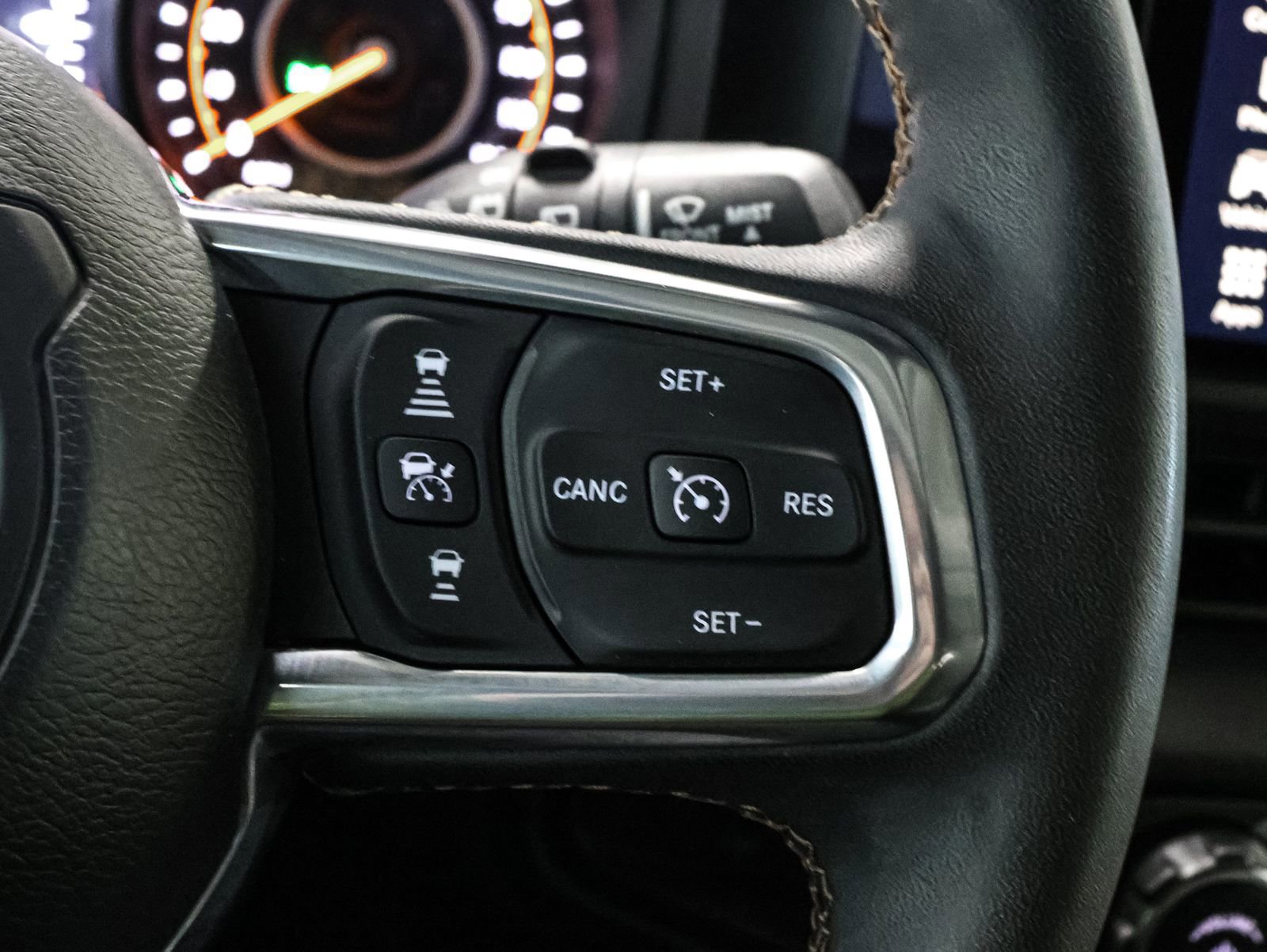 Used 2024 Jeep Wrangler Sahara image 34