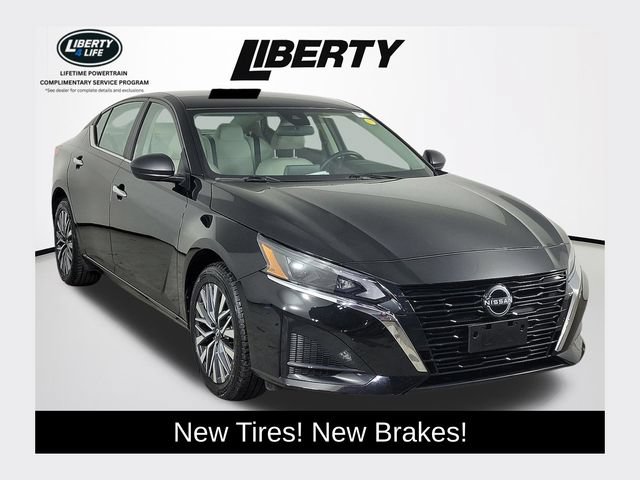 Used 2025 Nissan Altima 2.5 SV