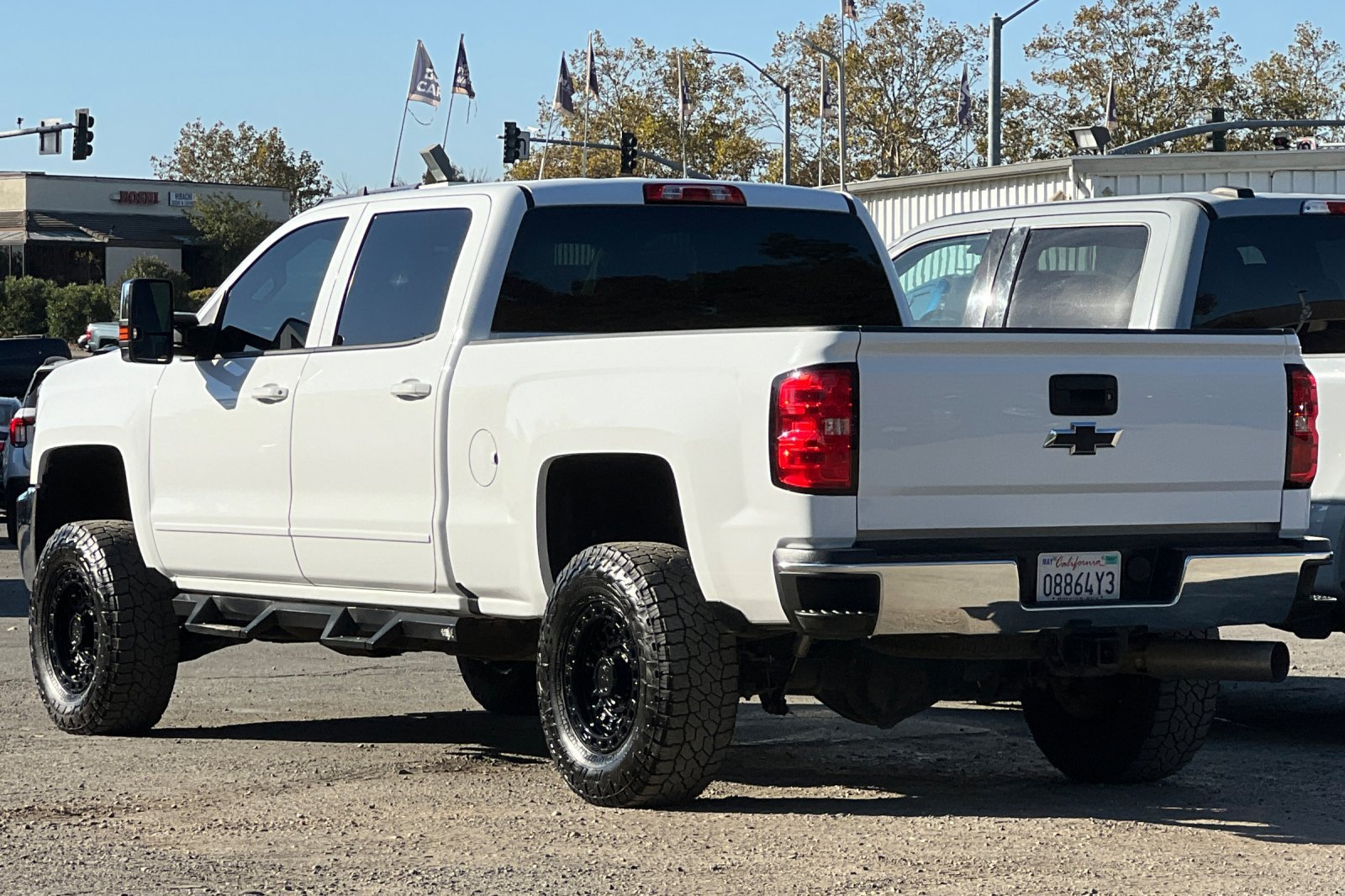 Used 2018 Chevrolet Silverado 2500 LT AWD/4WD image 6