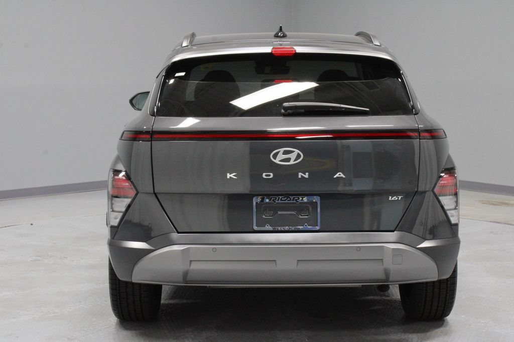 Used 2024 Hyundai Kona Limited FWD image 11