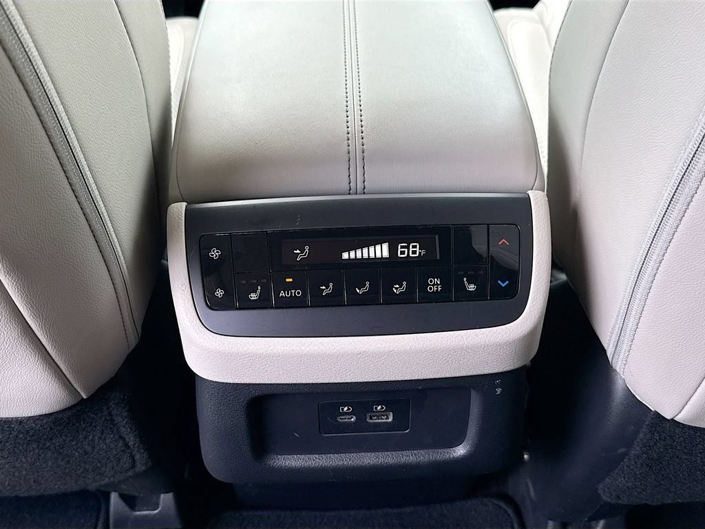 Used 2023 Nissan Pathfinder SL w/ SL Premium Package AWD/4WD image 30
