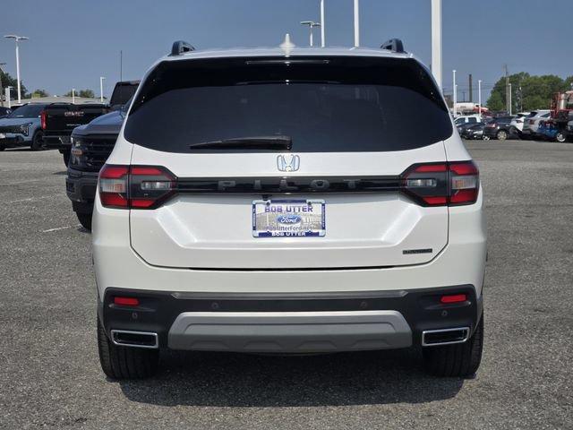Used 2023 Honda Pilot Touring image 6