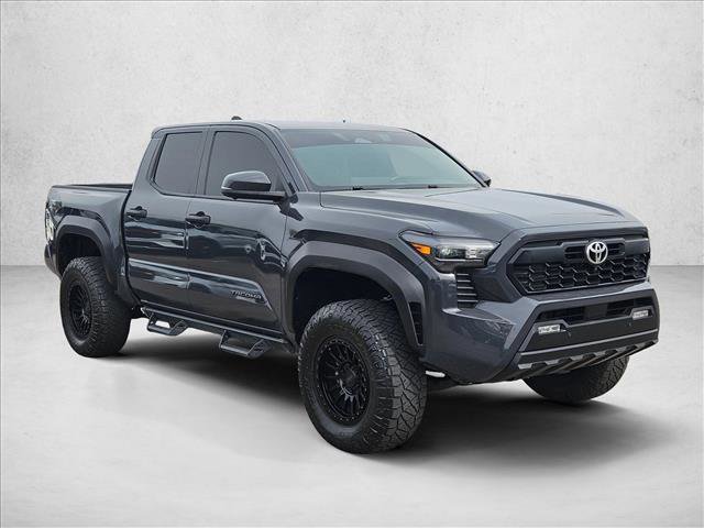 Used 2024 Toyota Tacoma TRD Off-Road w/ TRD Off Road Premium Package AWD/4WD image 3
