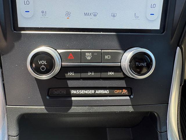 Certified 2022 Ford Edge Titanium AWD/4WD image 23