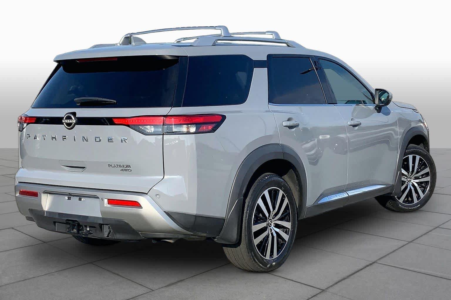 Used 2023 Nissan Pathfinder Platinum AWD/4WD image 12