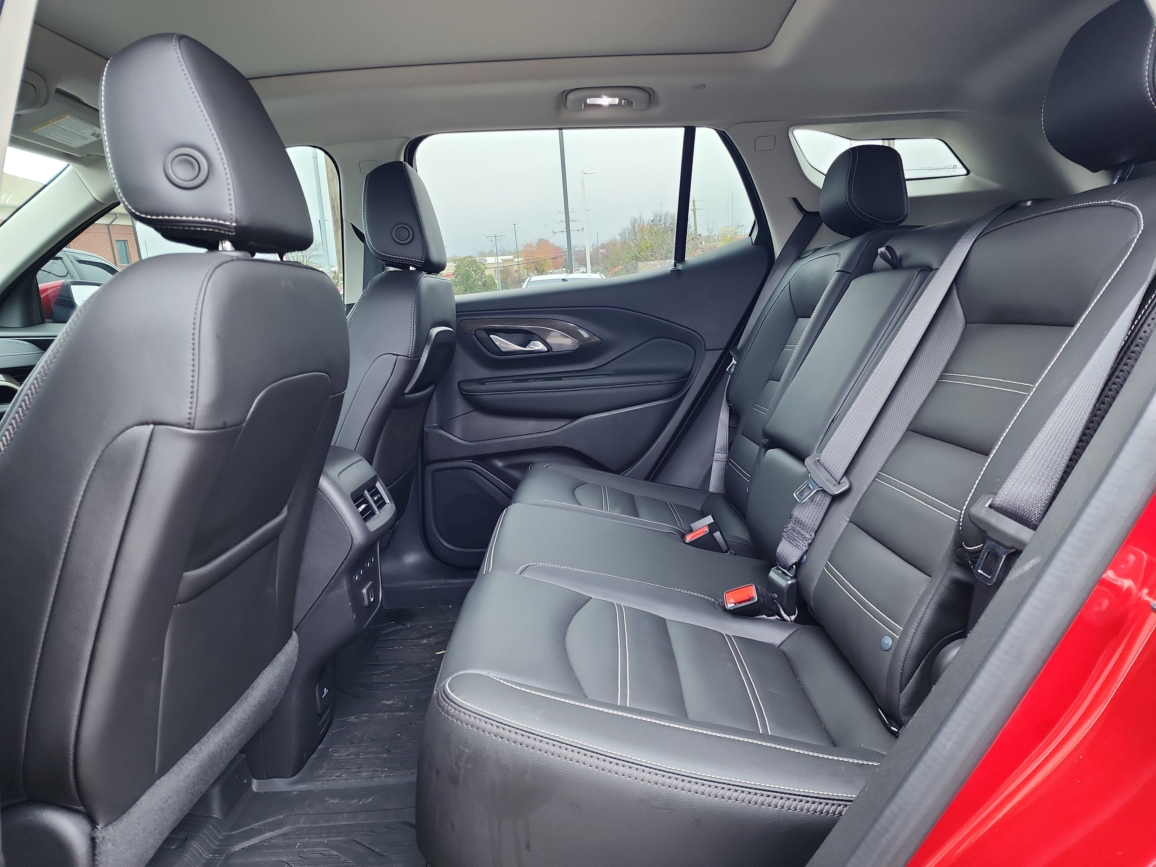 Used 2024 GMC Terrain Denali w/ Denali Premium Package image 11