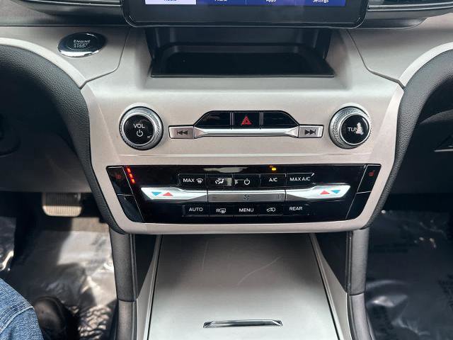 Certified 2023 Ford Explorer XLT w/ Class IV Trailer Tow Package image 22