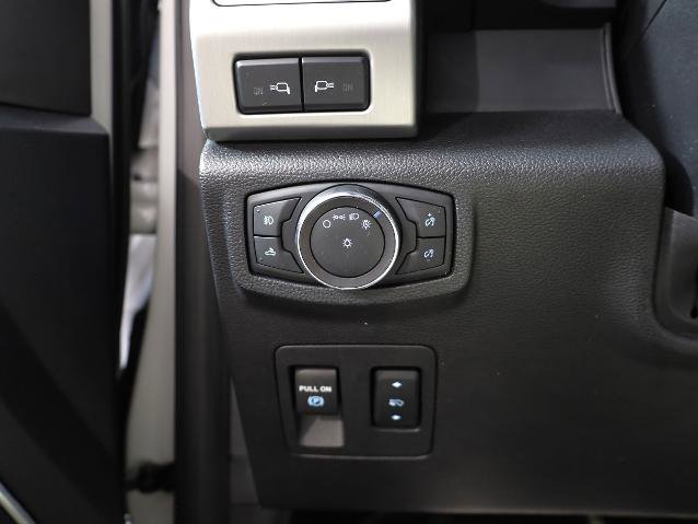 Certified 2018 Ford F150 Platinum w/ Equipment Group 701A Luxury image 21