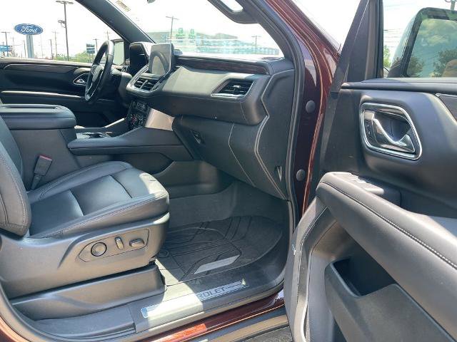 Used 2023 Chevrolet Tahoe Z71 w/ Luxury Package AWD/4WD image 17