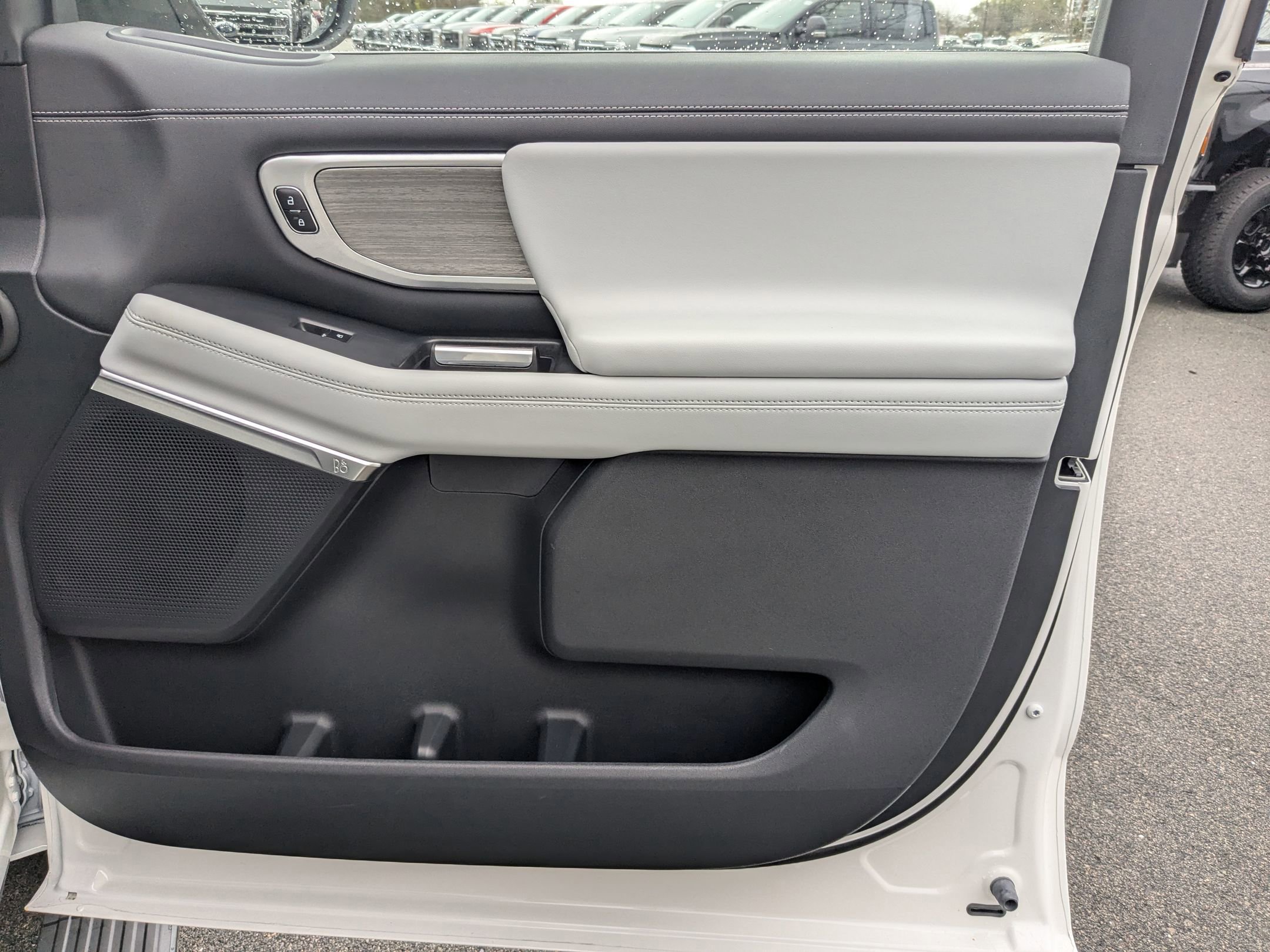 Certified 2025 Ford Expedition Max Platinum w/ Driver's Package image 45