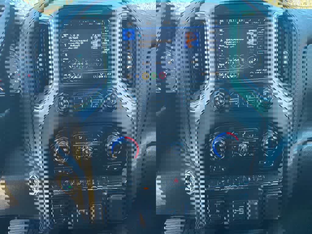 Used 2020 Chevrolet Silverado 1500 RST image 25