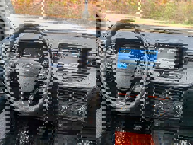 Certified 2023 Ford Maverick XLT image 29